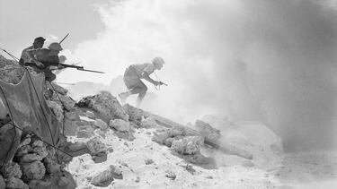 El mago británico que engañó a Rommel y convirtió el norte de África en el mayor espectáculo de ilusionismo de la historia