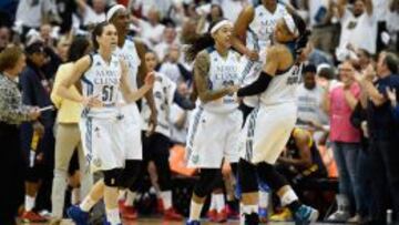 (-D) Anna Cruz (51), Sylvia Fowles (34), Seimone Augustus (33), Renee Montgomery (21) y Maya Moore (23).