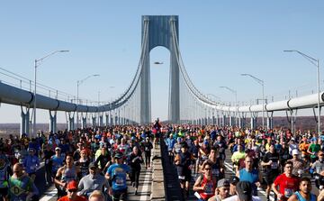 Panorámica del Verrazzano Bridge durante la Maratón de Nueva York. 