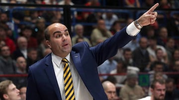 V&iacute;ctor Garc&iacute;a, entrenador del Herbalife Gran Canaria.