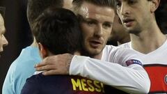 Beckham saluda a Messi en presencia de Pastore tras el Bar&ccedil;a-PSG de 2013 disputado en el Camp Nou.