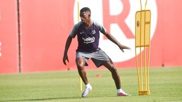 El extremo francés del Barcelona, Ousmane Dembélé, durante un entrenamiento.