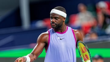 Tiafoe pierde la cabeza con el árbitro: “¡Que te jodan, me has jodido el puto partido!”
