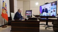 Russian President Vladimir Putin chairs a meeting on economic issues via a video conference at the Novo-Ogaryovo state residence outside Moscow on January 17, 2023. (Photo by Mikhail Klimentyev / SPUTNIK / AFP) (Photo by MIKHAIL KLIMENTYEV/SPUTNIK/AFP via Getty Images)