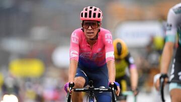 Rigoberto Urán vuelve a montarse a la bici después de dos meses y medio.