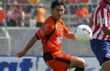 El goleador, que pasó por ocho países, tuvo la oportunidad de jugar en Jaguares durante el 2004. Al año siguiente fichó en Unión.