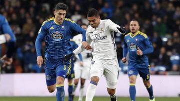 Pablo Hernández y Casemiro durante el partido de Copa en el Bernabéu