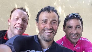 Luis Enrique celebró la victoria con su propia 'etapa ciclista'