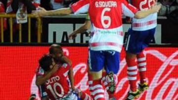 Nolito celebra el gol del Granada.