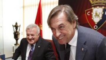 <b>REUNIDOS. </b>Patxi Izco y Miguel Archanco en las oficinas del club.