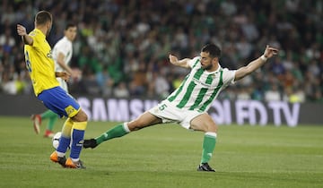 El canterano del Espanyol llegó al Rayo Vallecano en calidad de cedido. Tras ello pasó por el Swansea City y el Betis. 