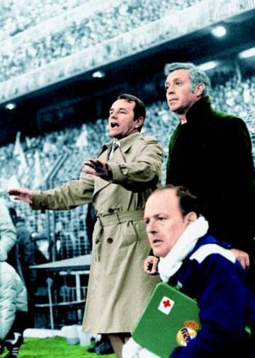 Boskov junto a Santisteban (segundo entrenador) en uno de los partidos del conjunto madridista.