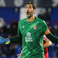 El 'Di Stéfano' de la portería y la táctica del Sevilla en el derbi