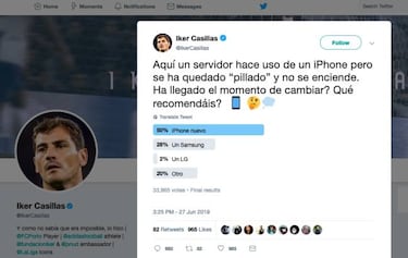 A Iker Casillas le falla su móvil y abre una encuesta para elegir uno nuevo