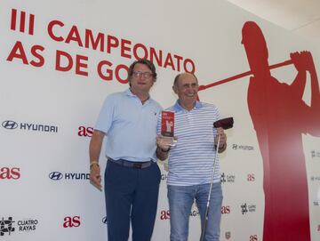 Pirri, ex-jugador del Real Madrid con De la Rocha .