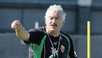 <b>QUIERE MÁS. </b>David Vidal quiere un par de jugadores más en su equipo.