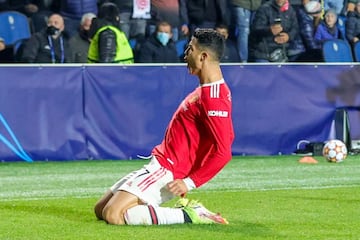 Cristiano Ronaldo (7) of Manchester United celebrates his goal 2-2 during the UEFA Champions League, Group F football match between Atalanta BC and Manchester United on November 2, 2021 at Gewiss Stadium in Bergamo, Italy - Photo Nigel Keene / ProSportsIm