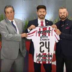 Así fue la presentación de Oribe Peralta con Chivas