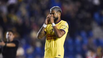 America's Uruguayan forward #27 Rodrigo Aguirre reacts during the first-leg quarterfinal football match of the Liga MX Apertura tournament between America and Toluca at the Ciudad de los Deportes Stadium in Mexico City on November 27, 2024. (Photo by Rodrigo Oropeza / AFP)