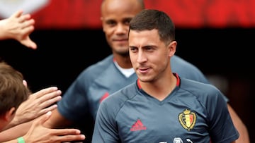 Football Soccer - Belgium&#039;s national soccer team training - King Baudouin stadium, Brussels, Belgium - 3/6/17 - Belgium&#039;s players Eden Hazard and Vincent Kompany attend a training session ahead of their friendly match against Czech Republic. REU