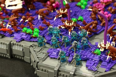 Más de 4 metros de Starcraft construidos con LEGO