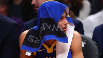 DETROIT, MICHIGAN - DECEMBER 01: Stephen Curry #30 of the Golden State Warriors looks on from the bench while playing the Detroit Pistons at Little Caesars Arena on December 01, 2018 in Detroit, Michigan. Detroit won the game 111-102. NOTE TO USER: User expressly acknowledges and agrees that, by downloading and or using this photograph, User is consenting to the terms and conditions of the Getty Images License Agreement.   Gregory Shamus/Getty Images/AFP
 == FOR NEWSPAPERS, INTERNET, TELCOS &amp; TELEVISION USE ONLY ==