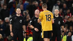 Raphaël Varane scored the winner at Old Trafford but ref Simon Hooper’s decision not to award Wolves a late penalty incensed boss Gary O’Neil.
