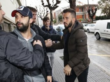 Fernando Torres recibió la visita de Çolak, jugador del Deportivo de la Coruña, antes de abandonar el hospital.