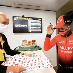 El entrañable abrazo del gerente general del Arkéa a Nairo