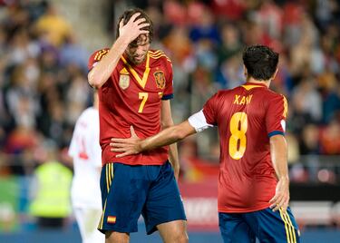 Recibió su primera y única convocatoria con la selección española el 6 de octubre de 2013 para disputar dos encuentros de la fase de clasificación para el Mundial 2014 frente a Bielorrusia y Georgia. Disputó 57 minutos saliendo de titular ante Bielorrusia.