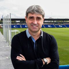 Indias: "Si todos los años hay que hacer 20 fichajes, mal vamos"