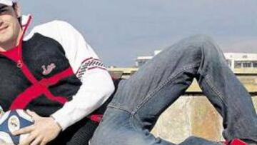 <b>SU MEJOR PARADA. </b>Casillas recibió en 2005 la noticia más esperada por su familia y la afición blanca al renovar contrato hasta 2011.