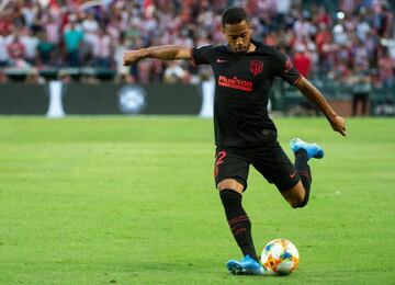 Renan Lodi con el Atlético.