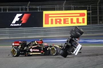 Espectacular accidente de Pastor Maldonado que se lleva por delante a  Esteban Gutiérrez.