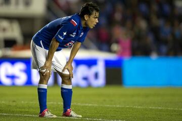 Bravo regresó a México con Cruz Azul luego de un paso por el Kansas City Royal. Estuvo un año con los 'Cementeros' donde marcó seis goles y se marchó al Atlas. 