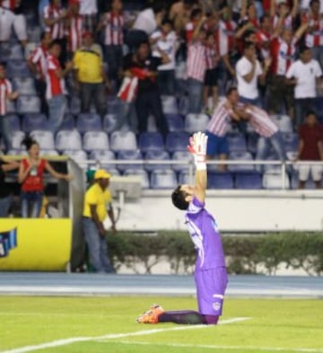 Junior consigue la ventaja del primer partido de la final de la Liga 2-1 ante Nacional.