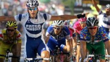 <B>TRIPLETE.</b> El italiano ya lleva tres triunfos y aún le quedan etapas que se adpatan a su estilo.