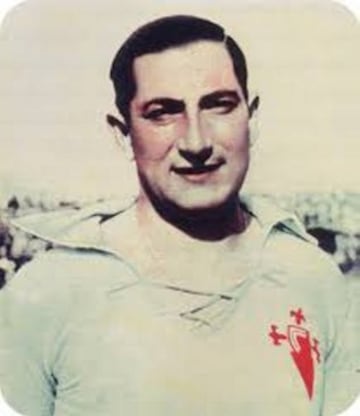 Jugó en dos etapas: desde 1932 hasta 1936 y desde 1939 hasta 1943. Fue el primer jugador del Celta en marcar en Primera División en diciembre de 1939.