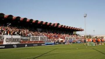 Más de 2.000 personas en el entrenamiento del Valencia