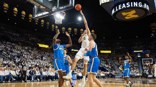 Aday Mara se venga de UCLA