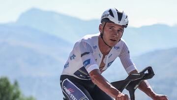 Remco Evenepoel, durante una contrarreloj del Tour 2025.