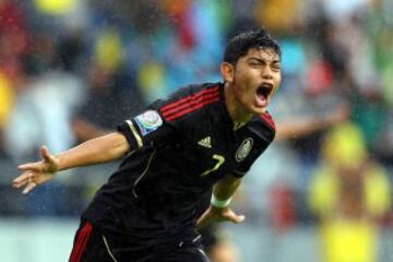 Fue el pulmón del equipo campeón Sub 17 en 2011. Su control del centro del campo y buen golpeo de pelota lo llevaron a ganar el Balón de Plata de aquel Mundial, como el segundo mejor jugador del torneo. En la Semifinal ante Alemania anotó un gol olímpico que inspiró la remontada de 2-3 para acceder al partido definitivo.