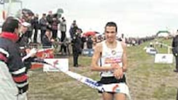<b>LA OPCIÓN.</b> De la Ossa tras ganar el cross de Fuensalida en enero.