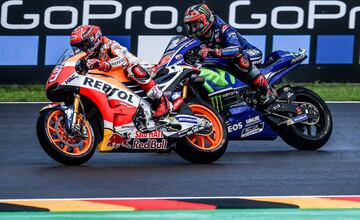 Marc Márquez seguido de Maverick Viñales durante la Calificación del Gran Premio de Alemania de MotoGP