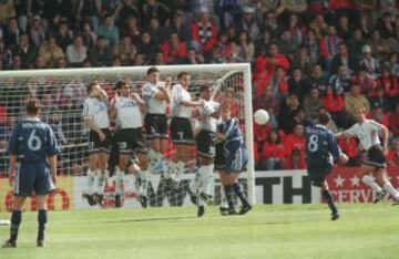 25/4/99 Lanzamiento de falta de Mijatovic en un partido Salamanca-Real Madrid.