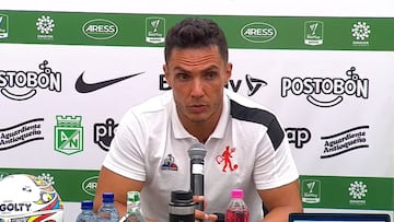 Lucas González en rueda de prensa de América de Cali.