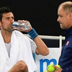 Djokovic vuelve con Vajda tras romper con Agassi y Stepanek