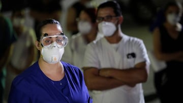 Familiares de pacientes con coronavirus entran a la fuerza al Hospital La Américas