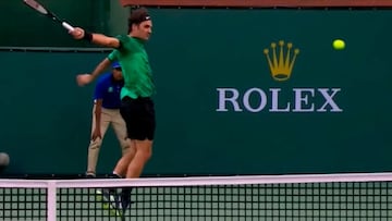 ¿Cómo afrontamos eficazmente las bolas altas en tenis?