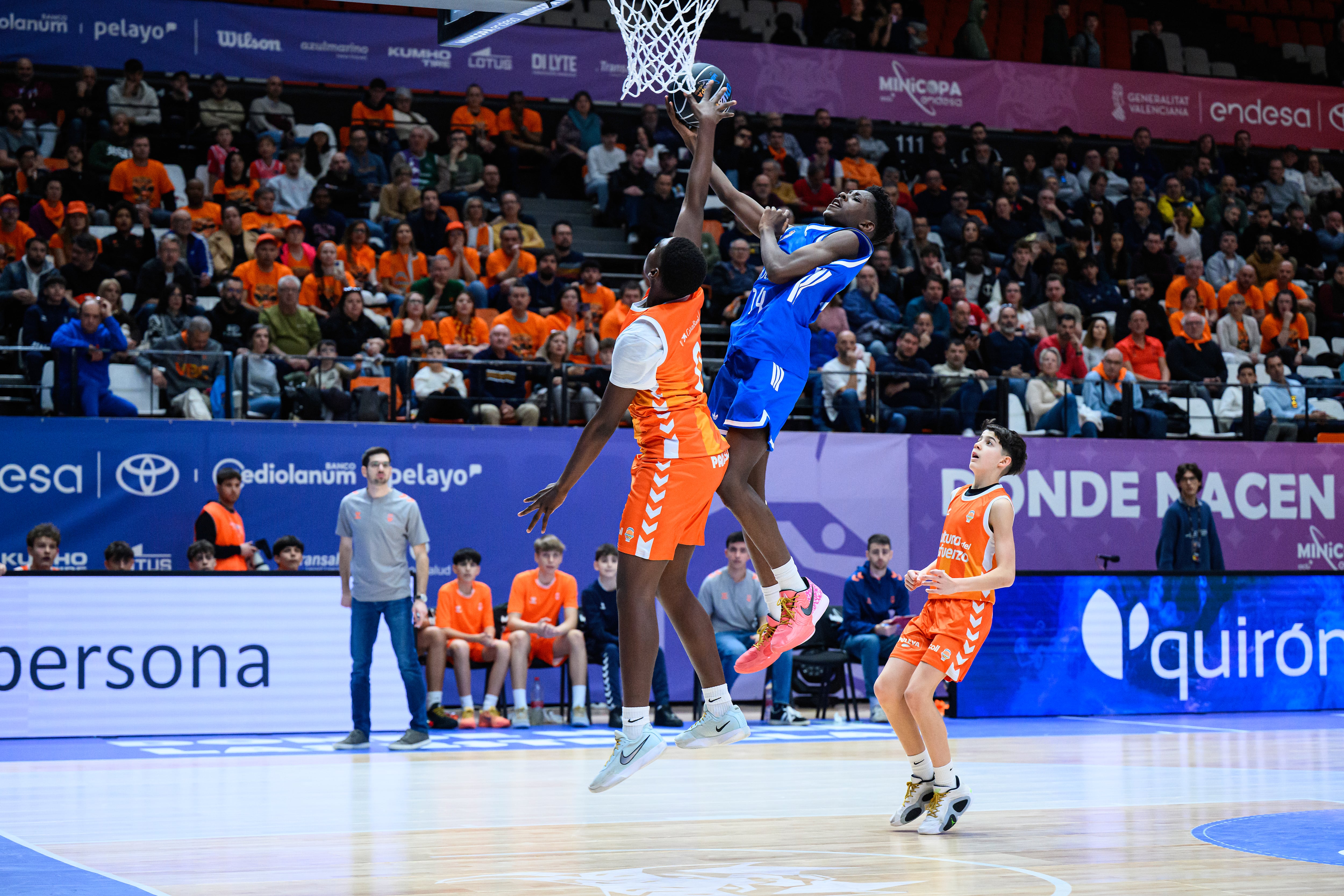 Sorpresa en la Minicopa: tropiezo del Barça y Clásico en semifinales